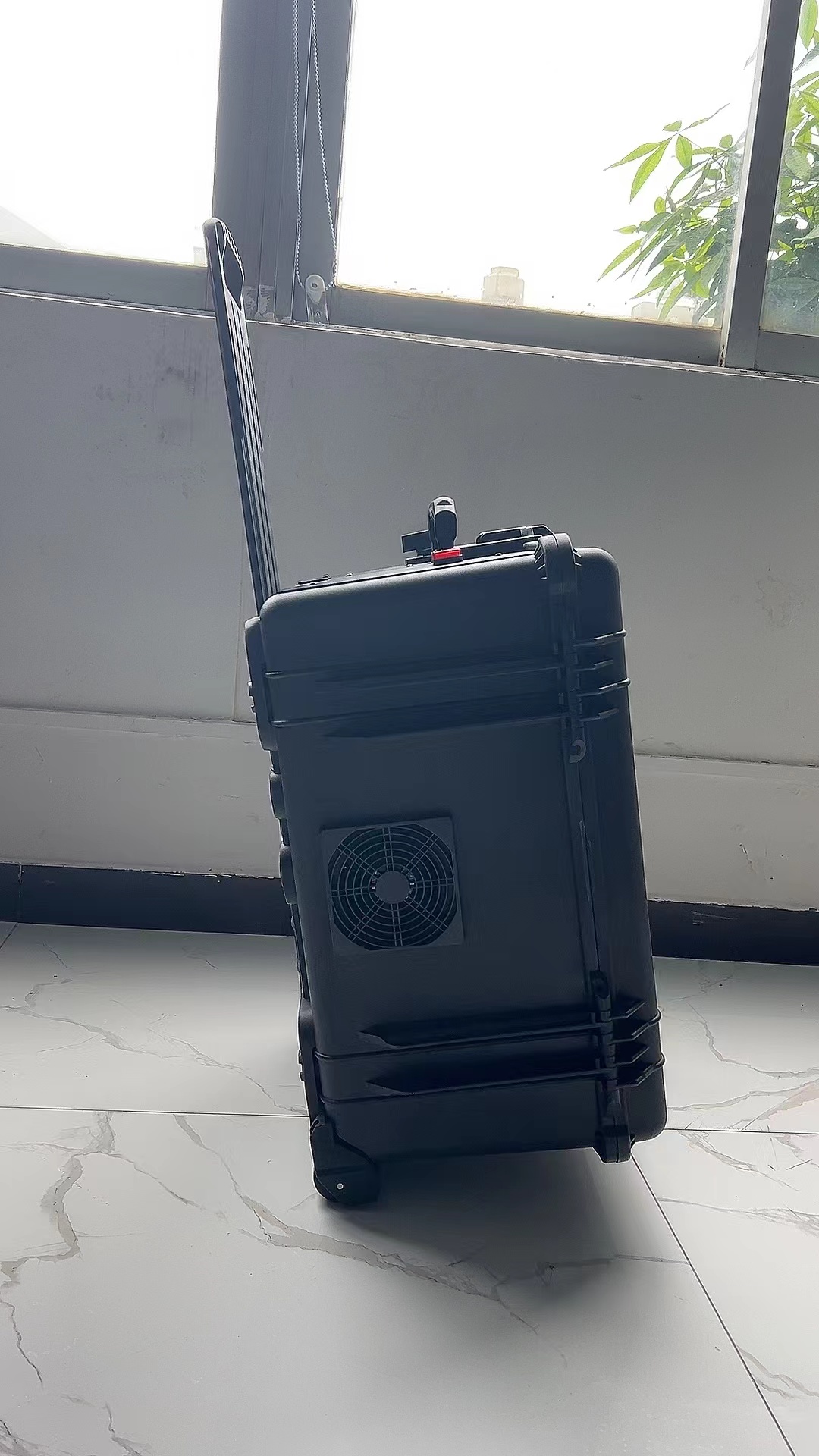 天宁手拉箱型移动通信干扰器